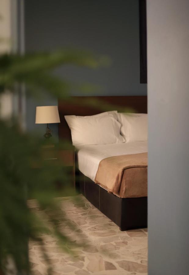 Viamonte House Boutique Hotel Leon Exterior photo